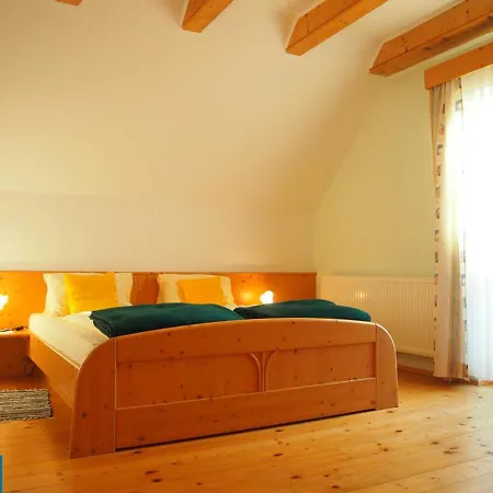 Weingut Und Ferienwohnung Pomassl Weissenkirchen in der Wachau